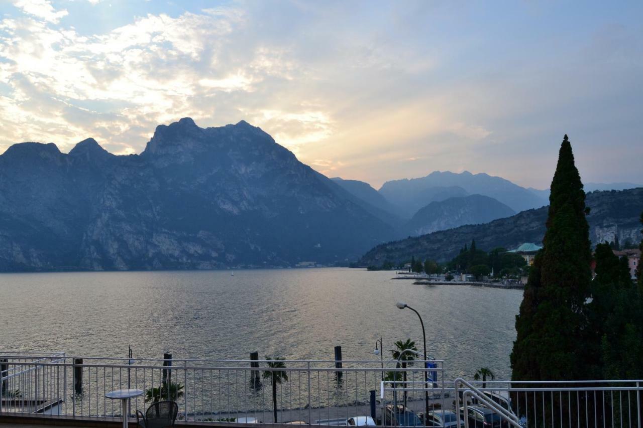 Casa Romani Lake Apartments Torbole Sul Garda Zewnętrze zdjęcie