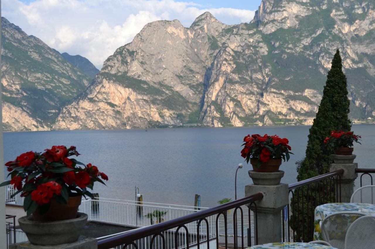 Casa Romani Lake Apartments Torbole Sul Garda Zewnętrze zdjęcie